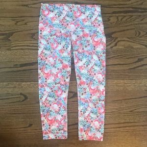 Lululemon high waisted luxtreme crop pant size 6
